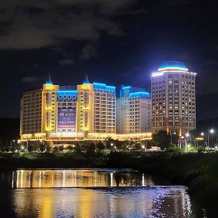 Island Castle Hotel & Waterpark Uijeongbu Exterior photo