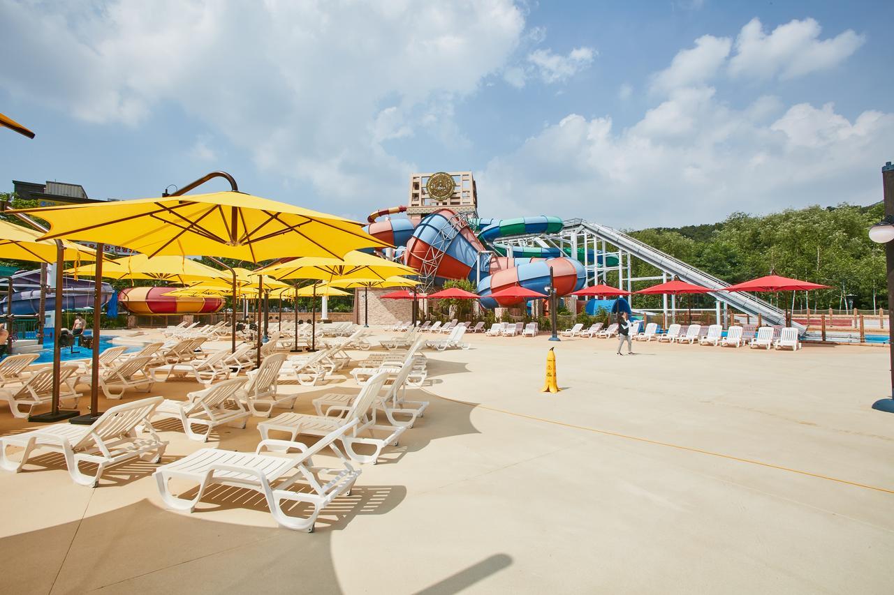 Island Castle Hotel & Waterpark Uijeongbu Exterior photo