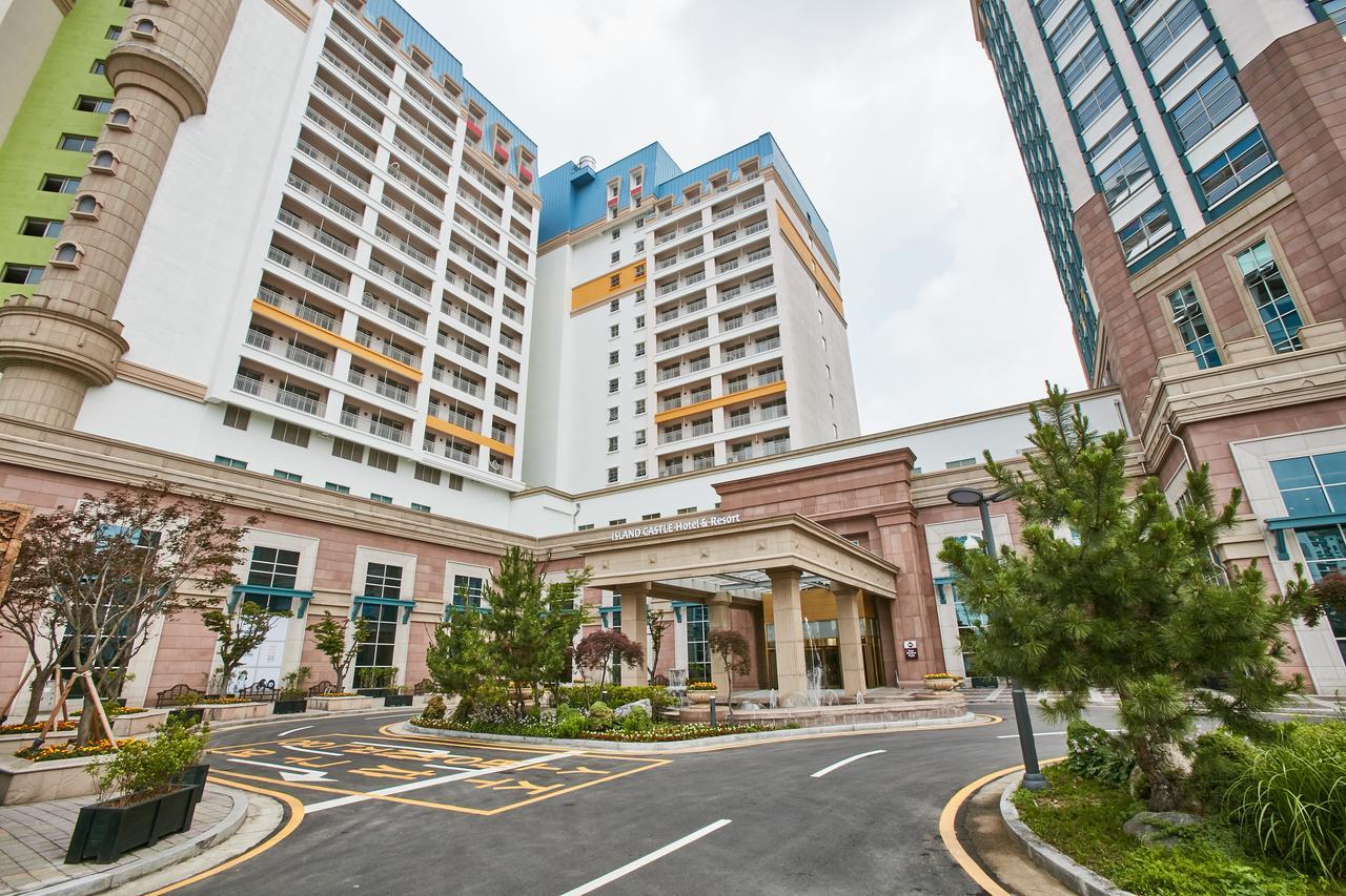 Island Castle Hotel & Waterpark Uijeongbu Exterior photo