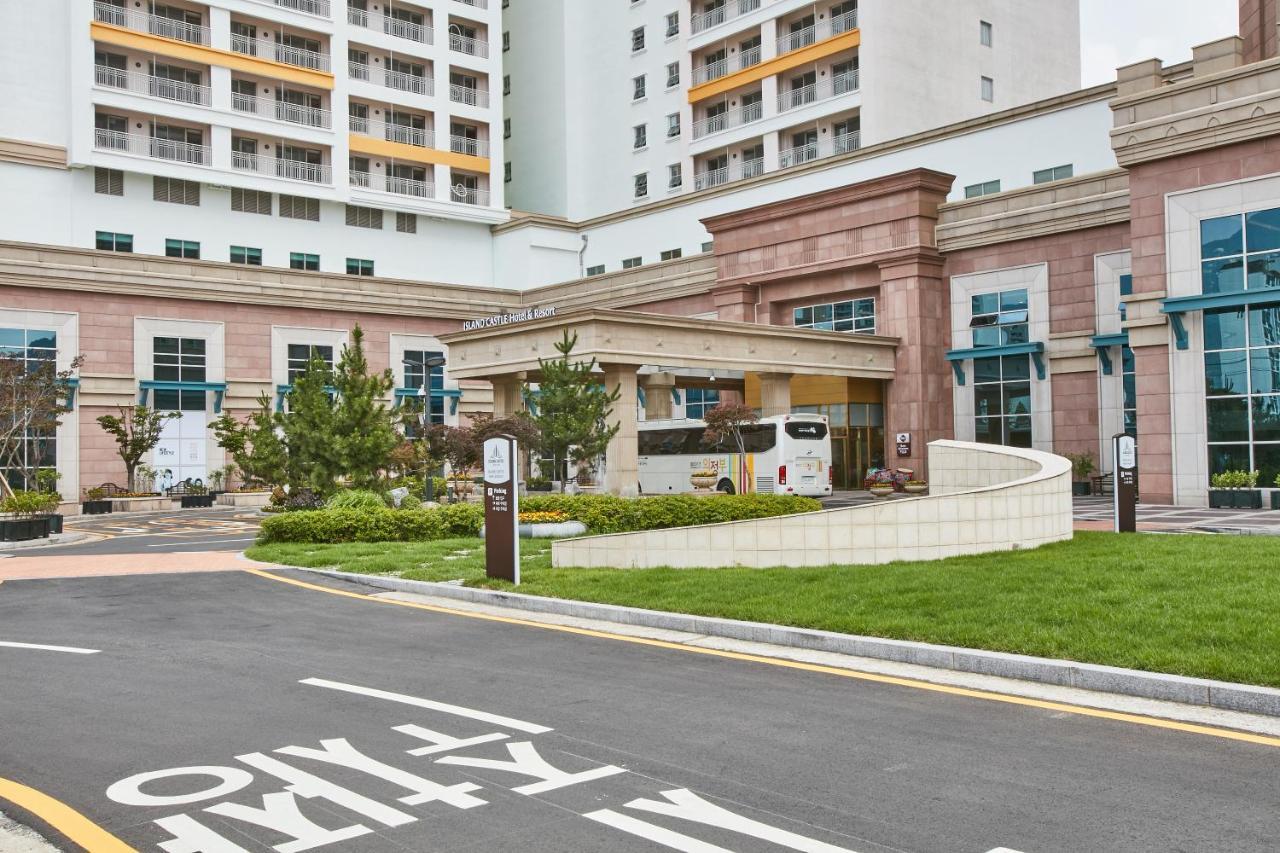 Island Castle Hotel & Waterpark Uijeongbu Exterior photo