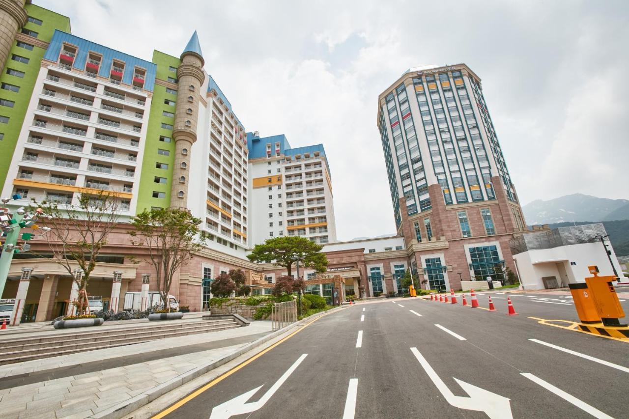 Island Castle Hotel & Waterpark Uijeongbu Exterior photo